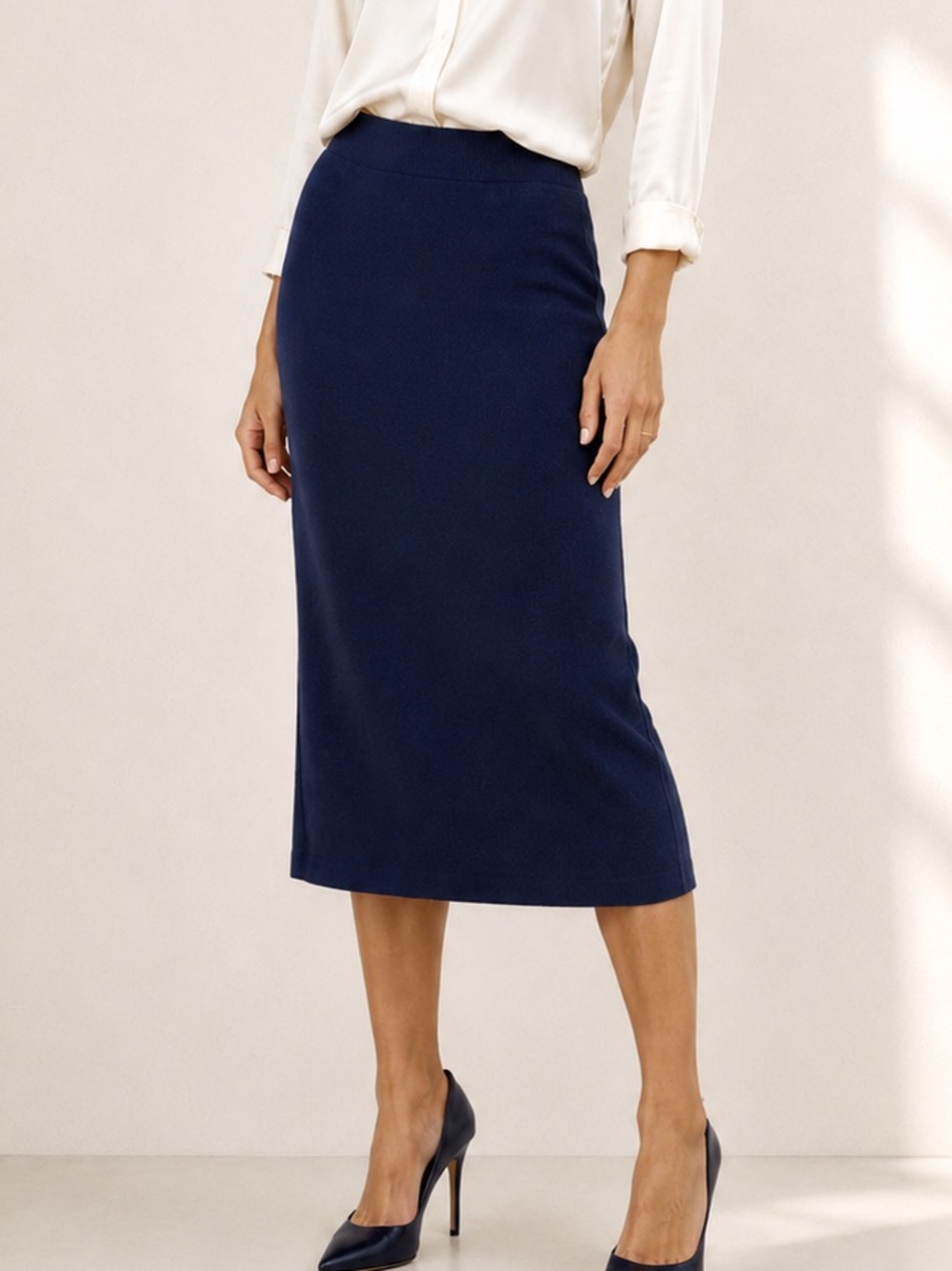 Vintage St John Basics Women Sz 14 Skirt Navy Knit Wool Blend Lux Old Money GUC